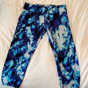 Calvin Klein workout tights Capri